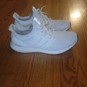 Adidas UltraBoost 4.0 triple white